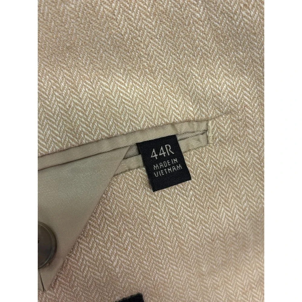 Banana Republic super clean